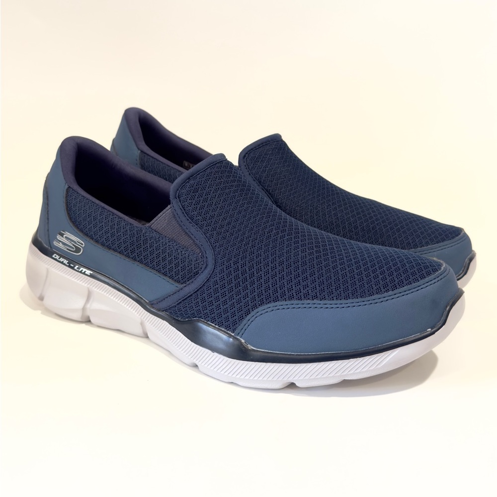 SKECHERS Mens Equalizer Bluegate Slip On - Size 10
